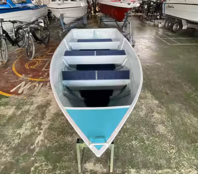 Quintrex Polaris from bow