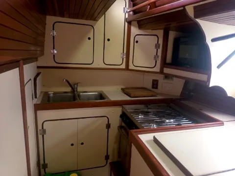 three burner stove with grill and oven